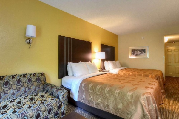 Quality Inn Cherokee image 12